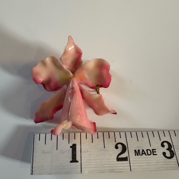 Set of Floral Brooches- Religious (Catholic) - Picture 5 of 8